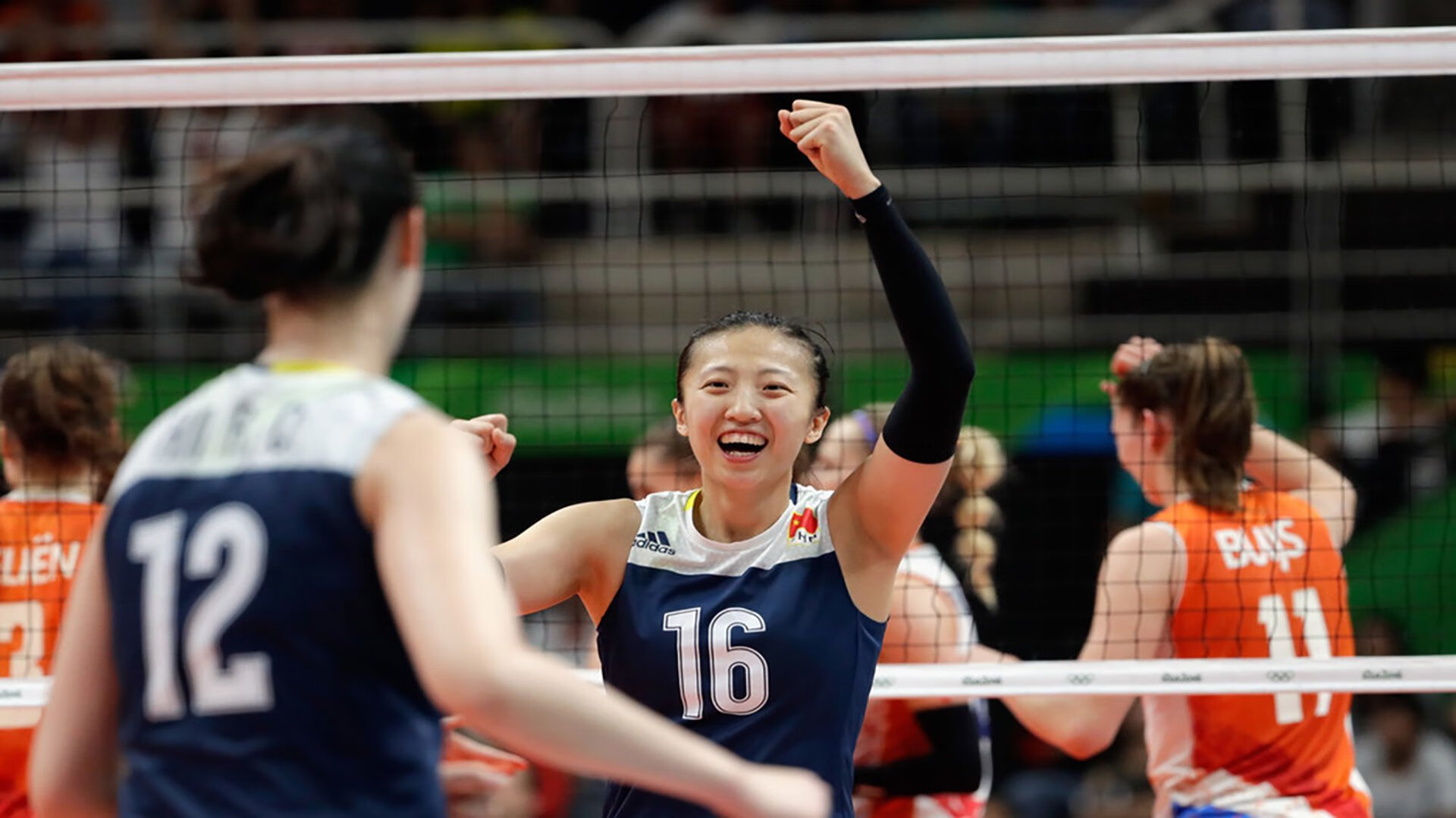 疯了！世界杯决赛泰国3-0完胜卡塔尔，门将库尔图瓦补时头球致命一击